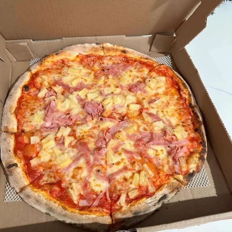 Hawaiian Pizza Delight